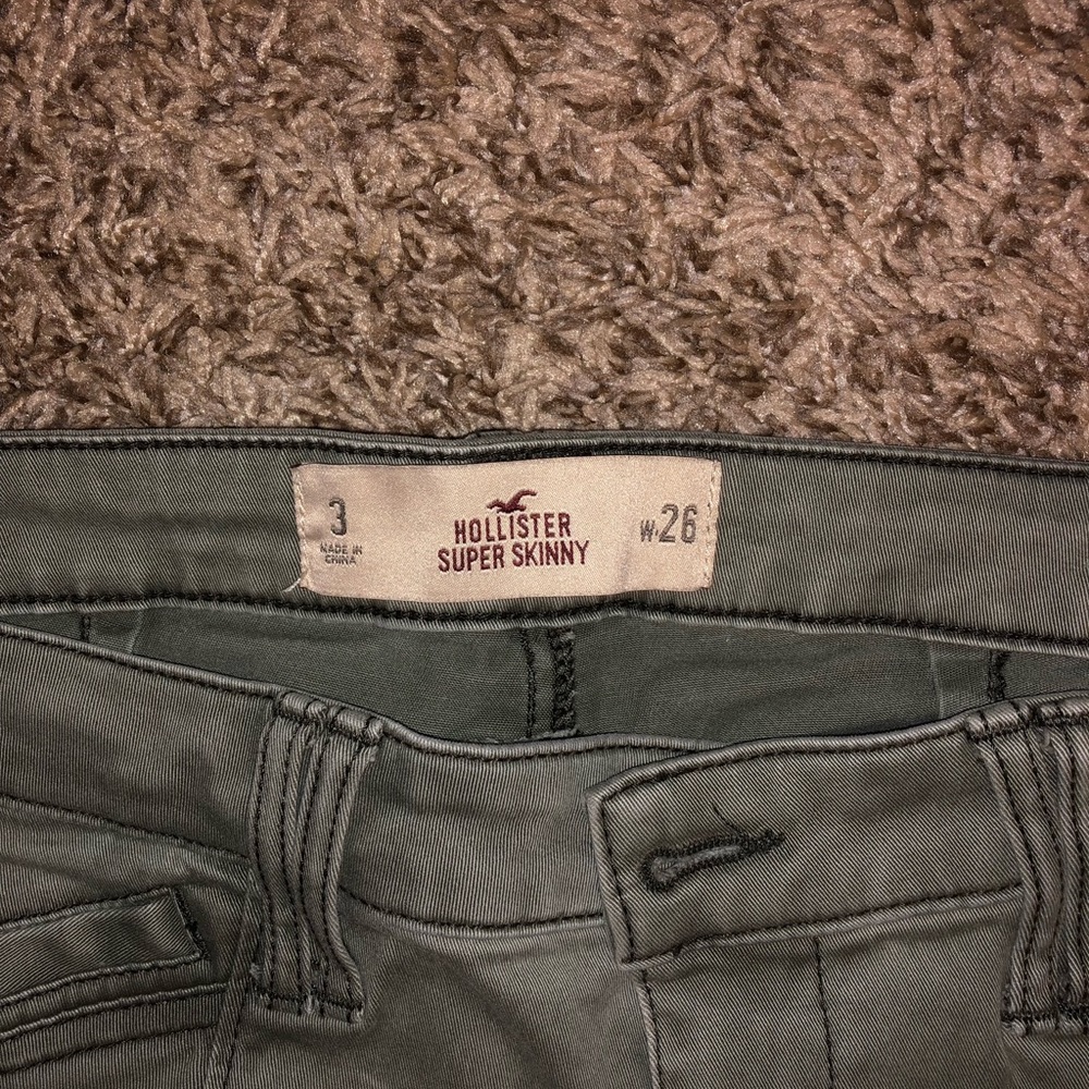 Green Hollister jeans size 3